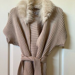 NWOT-Jennifer Lopez Faux Fur Collar Cardigan with belt